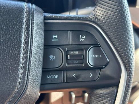 Used 2026 Toyota Tundra Limited AWD/4WD image 17