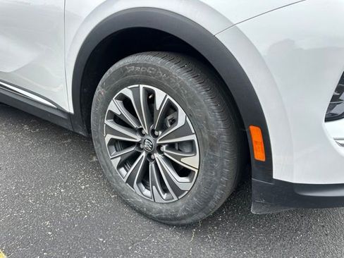 Used 2024 Buick Envision Preferred AWD/4WD image 3