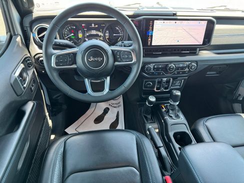 Used 2024 Jeep Wrangler High Altitude AWD/4WD image 21