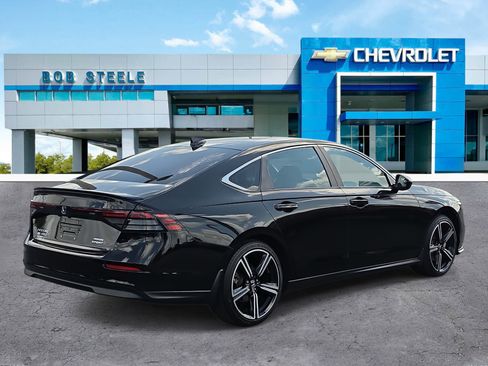 Used 2023 Honda Accord Sport image 4