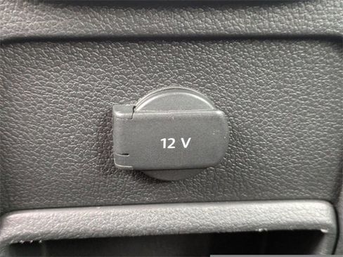 Used 2016 Volkswagen Tiguan S image 15