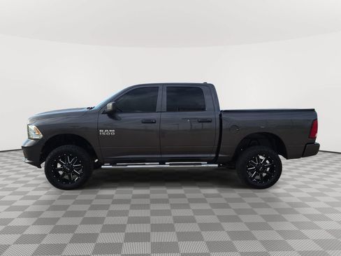 Used 2019 RAM 1500 Express w/ Express Value Package AWD/4WD image 4