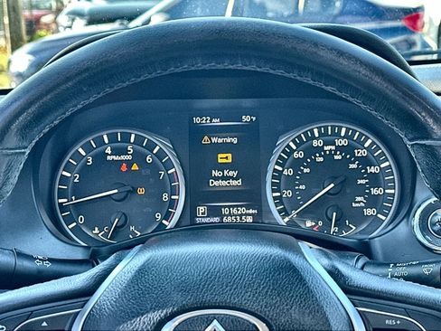 Used 2018 INFINITI Q50 Luxe w/ Essential Package (3.0T Luxe) image 18