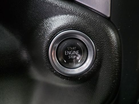 Used 2020 GMC Sierra 2500 SLE w/ SLE Value Package; AWD/4WD image 16