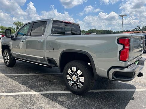 Used 2024 Chevrolet Silverado 2500 High Country w/ High Country Premium Package AWD/4WD image 26