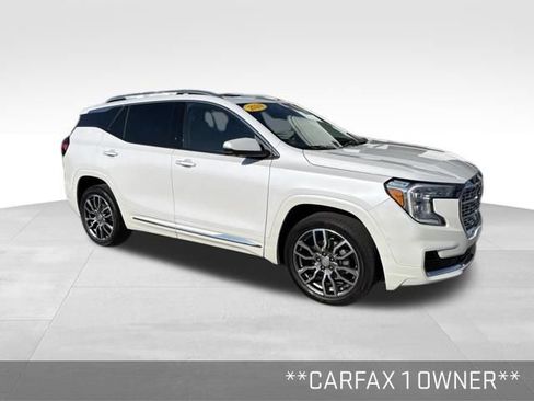 Used 2024 GMC Terrain Denali w/ Denali Premium Package AWD/4WD image 2