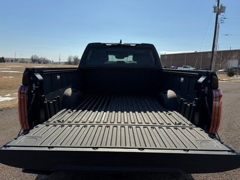 Used 2024 Toyota Tundra Limited image 8