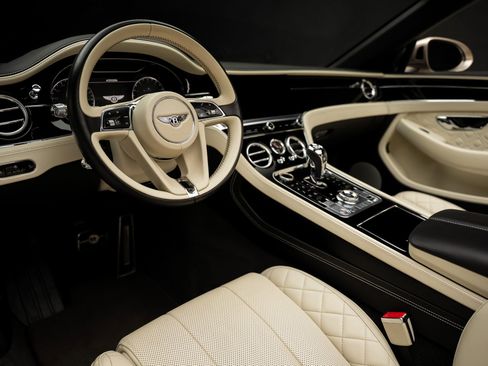 Used 2020 Bentley Continental GT AWD/4WD image 2