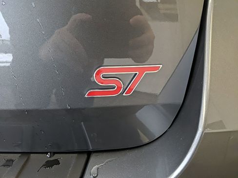 Certified 2025 Ford Explorer ST image 8