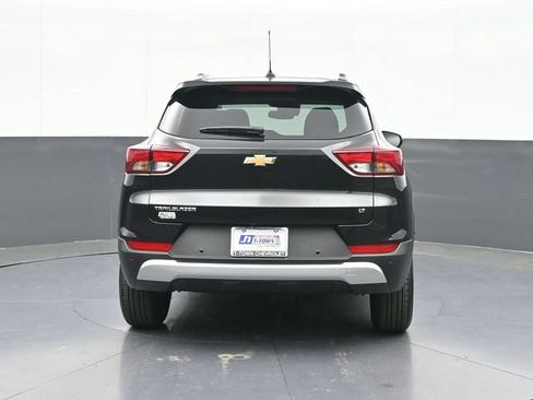 New 2026 Chevrolet TrailBlazer LT w/ Convenience Package FWD image 8