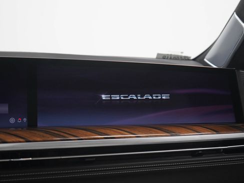 Used 2026 Cadillac Escalade ESV Platinum Sport AWD/4WD image 21