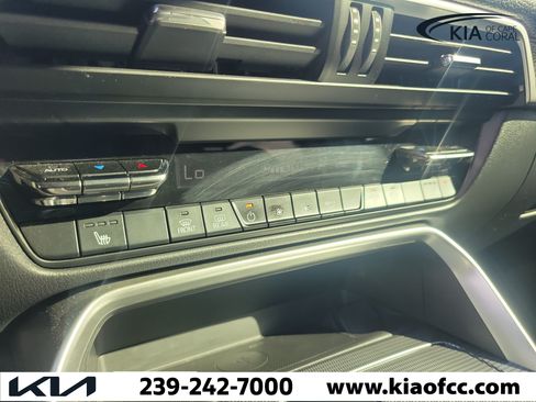 Used 2024 MAZDA CX-90 Plug-In Hybrid w/ Premium Pkg AWD/4WD image 29