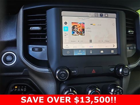 Used 2024 RAM 2500 Tradesman w/ Chrome Appearance Group image 20