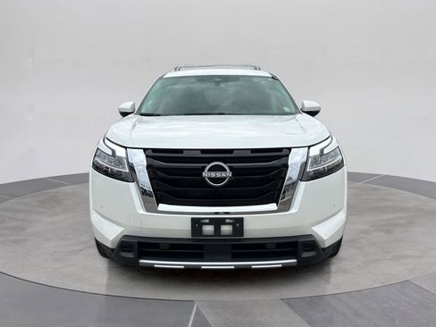 Used 2024 Nissan Pathfinder SL AWD/4WD image 9