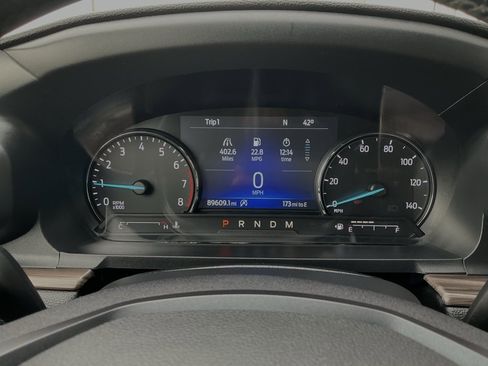 Used 2020 Ford Explorer Limited image 12