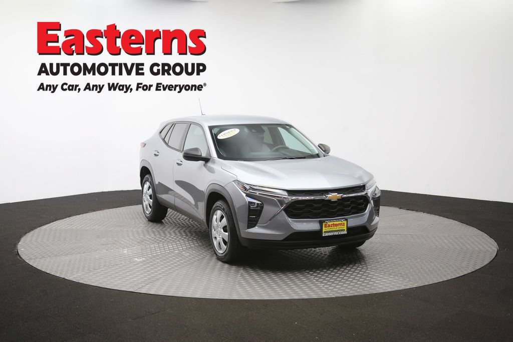 Used 2024 Chevrolet Trax LS FWD image 50