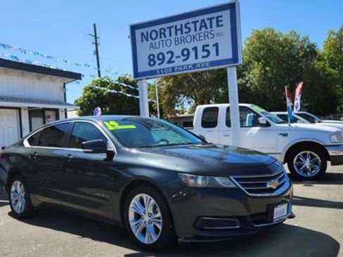 Used 2014 Chevrolet Impala LT FWD image 5