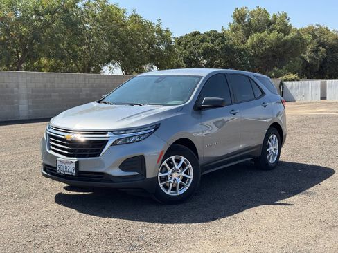 Used 2023 Chevrolet Equinox LS FWD image 9
