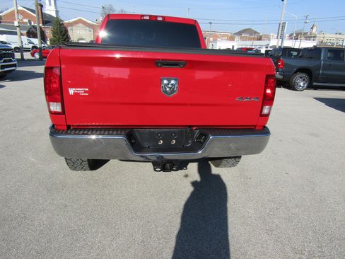 Used 2018 RAM 2500 Tradesman w/ Chrome Appearance Group image 4