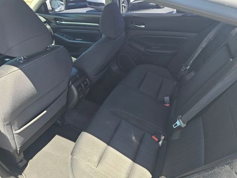 Used 2019 Nissan Altima 2.5 SV image 10