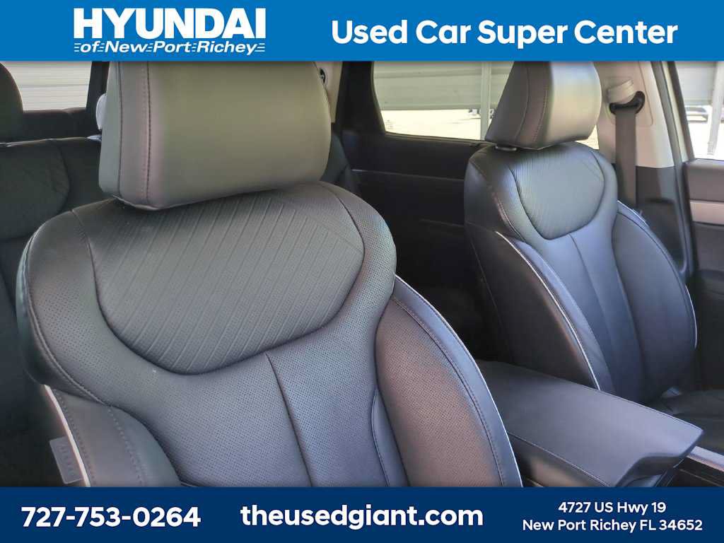 Certified 2024 Hyundai Palisade SEL FWD image 6