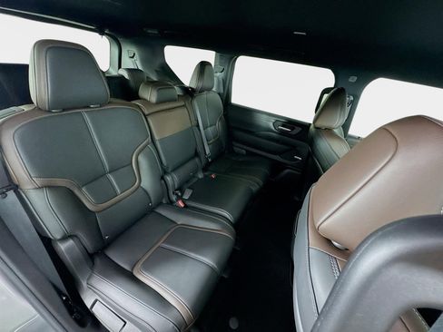 New 2026 Nissan Armada SL image 27