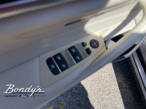 Used 2019 BMW 530i image 8