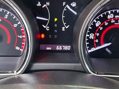 Used 2013 Toyota Highlander Plus FWD image 32