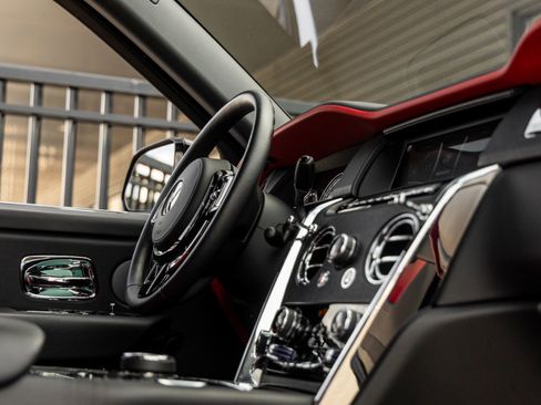 Certified 2023 Rolls-Royce Cullinan w/ Dark Exterior Package AWD/4WD image 55