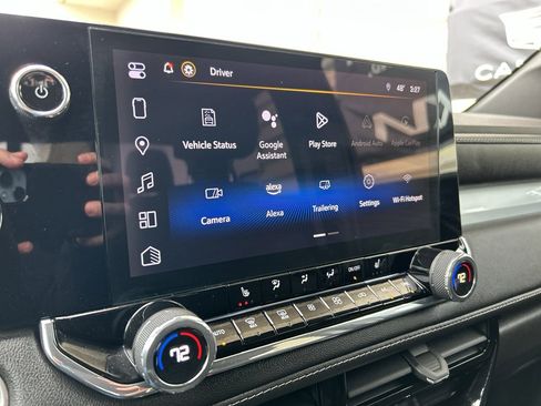 Used 2024 Chevrolet Colorado LT w/ LT Convenience Package II AWD/4WD image 19