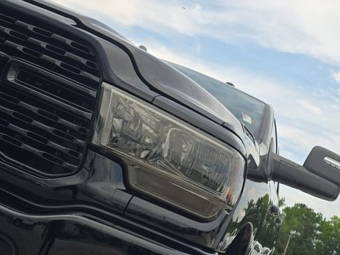 Used 2024 RAM 2500 Big Horn w/ Night Edition AWD/4WD image 9