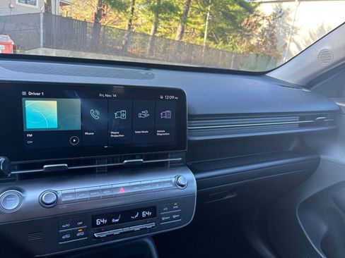 Used 2025 Hyundai Kona SEL image 33