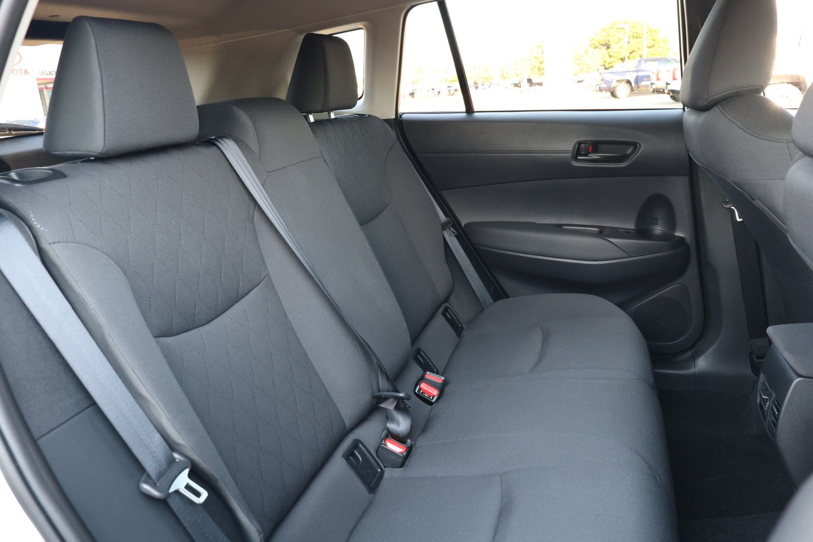 Used 2026 Toyota Corolla Cross LE FWD image 30