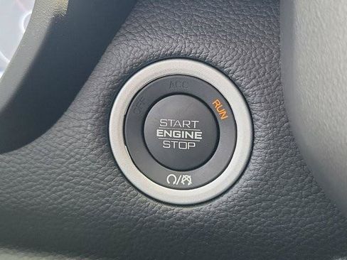 Used 2022 RAM 1500 Laramie RWD image 32