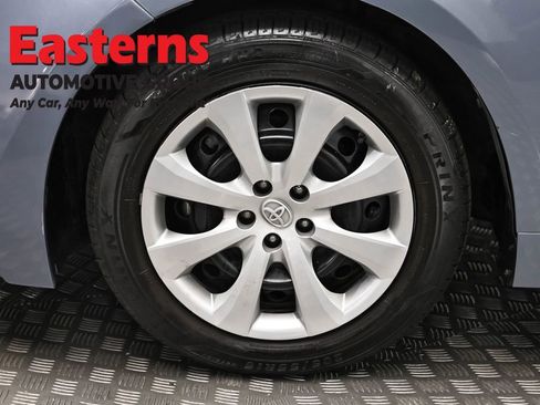 Used 2023 Toyota Corolla LE image 32