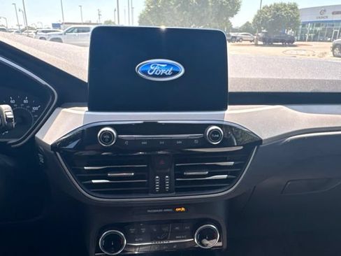 Used 2022 Ford Escape SE w/ Convenience Package AWD/4WD image 9