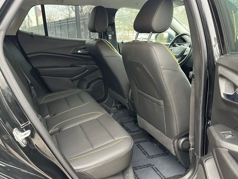 Used 2025 Chevrolet Trax ACTIV w/ Driver Confidence Package image 18
