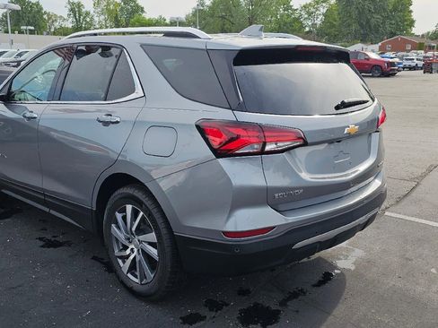 Used 2024 Chevrolet Equinox Premier w/ LPO, Floor Liner Package FWD image 5