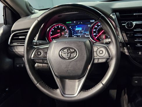 Used 2020 Toyota Camry XSE image 27