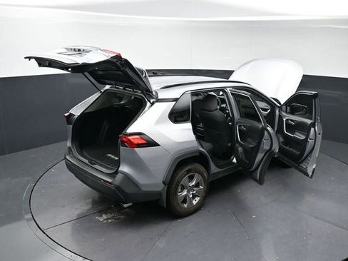 Used 2023 Toyota RAV4 XLE AWD/4WD image 31