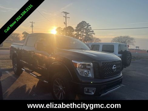 Used 2019 Nissan Titan PRO-4X w/ Pro-4x Convenience Package image 7