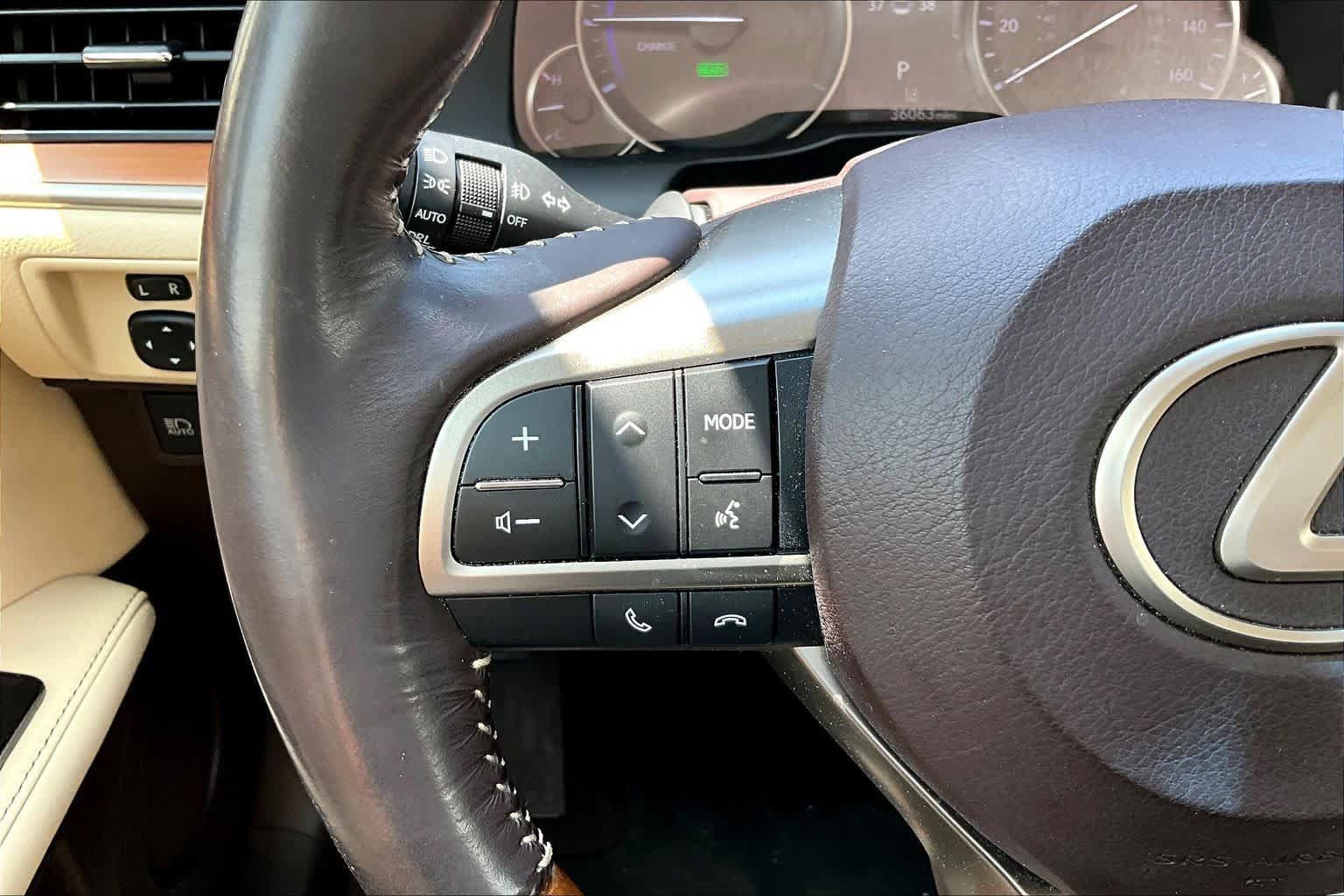 Used 2018 Lexus ES 300h w/ Luxury Package FWD image 20