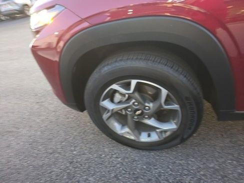 Used 2025 Chevrolet Trax LT image 7