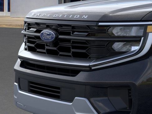 New 2025 Ford Expedition Platinum w/ Driver's Package image 40