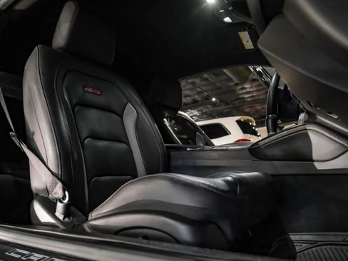 Used 2018 Chevrolet Camaro SS image 28