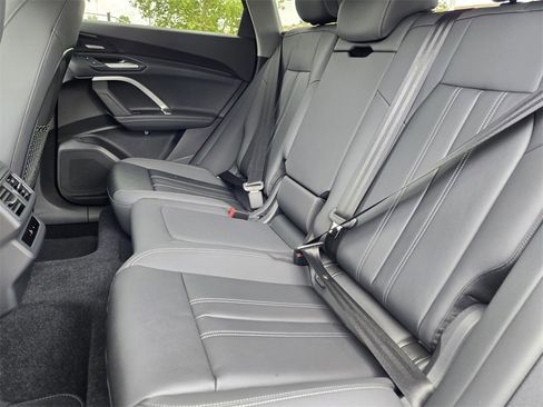 Used 2025 Audi Q5 Premium Plus w/ Premium Plus image 11