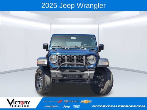 Used 2025 Jeep Wrangler Unlimited Sport AWD/4WD image 3