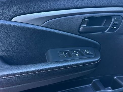 Certified 2022 Honda Pilot TrailSport image 12