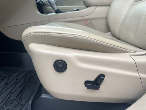 Used 2019 Jeep Grand Cherokee Limited w/ Luxury Group II image 40