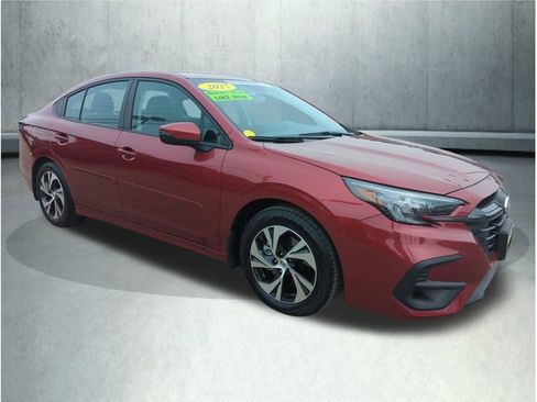 Used 2025 Subaru Legacy Premium AWD/4WD image 9